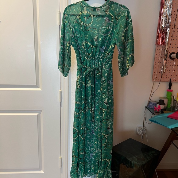 Green dress M with prints - Picture 4 of 5